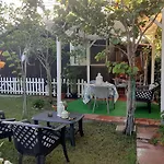 Tom E Jerry Bed & Breakfast 3*